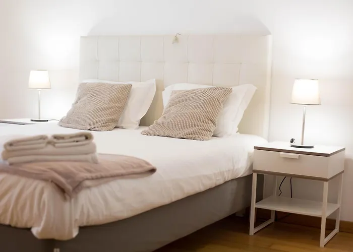 Casas E De